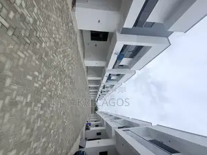 4bdrm Duplex in Off Lekki-Epe Expressway for sale