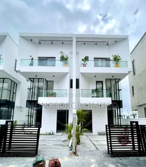 4bdrm Duplex in Chevron for sale