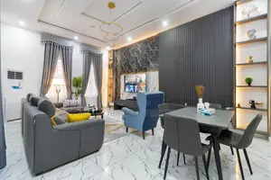 Luxury Sharp 4 Bedroom Shortlet Apartment With Ps5 Swimming Pool