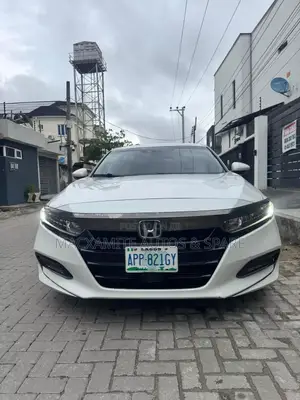 Honda Accord Sport 2.0T 2018 White
