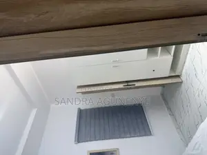 Room In A 4 Bedroom Duplex