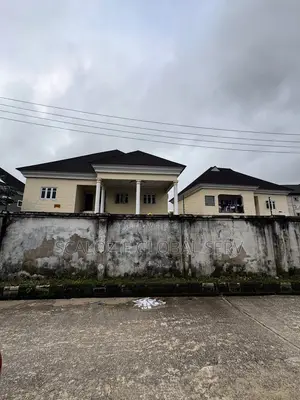 5bdrm Duplex in Rumuodara Off East for sale
