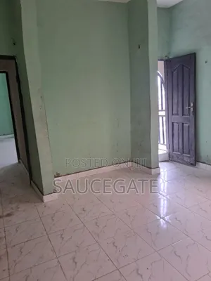 3bdrm Apartment in Onireke, Ojo for rent