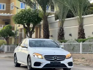 Mercedes-Benz E300 2019 White