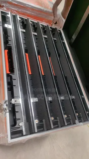 P3.91 Indoor and Outdoor 500/1000 Rental Cabinets Led Display Screens