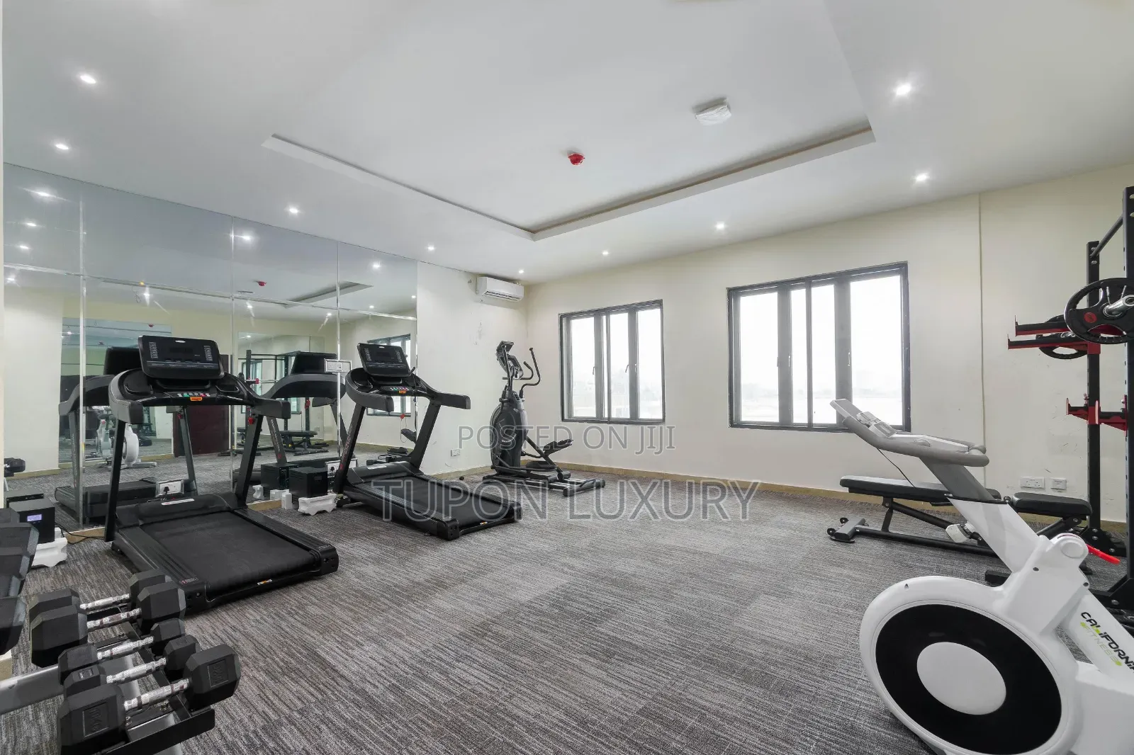 Luxury Waterfront 2bed With Infinity Pool, Cinema, Tennis Court Ps5