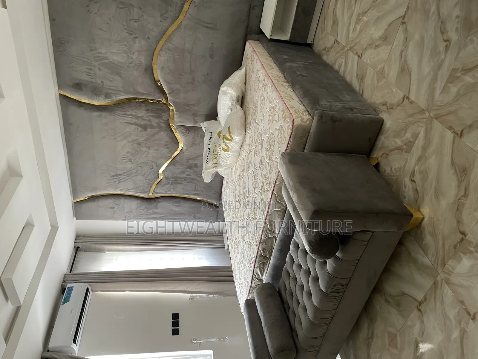 6/6 Wall Padded Bed