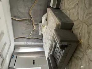 6/6 Wall Padded Bed