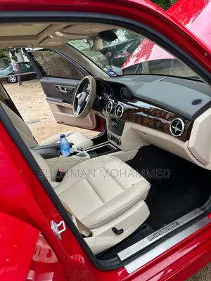 Mercedes-Benz GLK-Class Base GLK 350 4dr AWD 4MATIC (3.5L 6cyl 7A) 2015