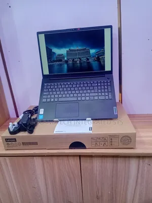 New Laptop Lenovo IdeaPad U300e 8GB Intel Celeron SSD 256GB