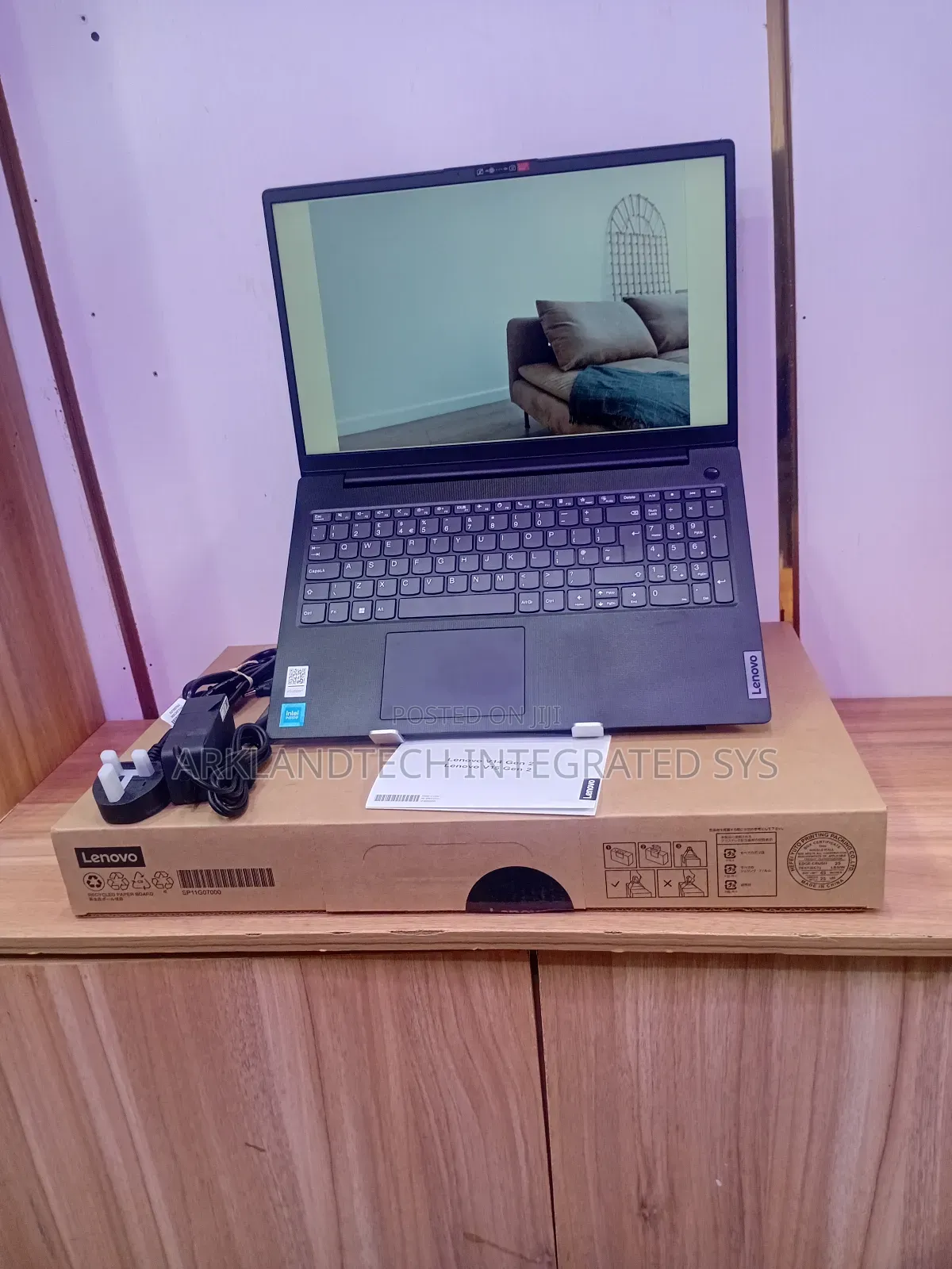 New Laptop Lenovo IdeaPad U300e 8GB Intel Celeron SSD 256GB