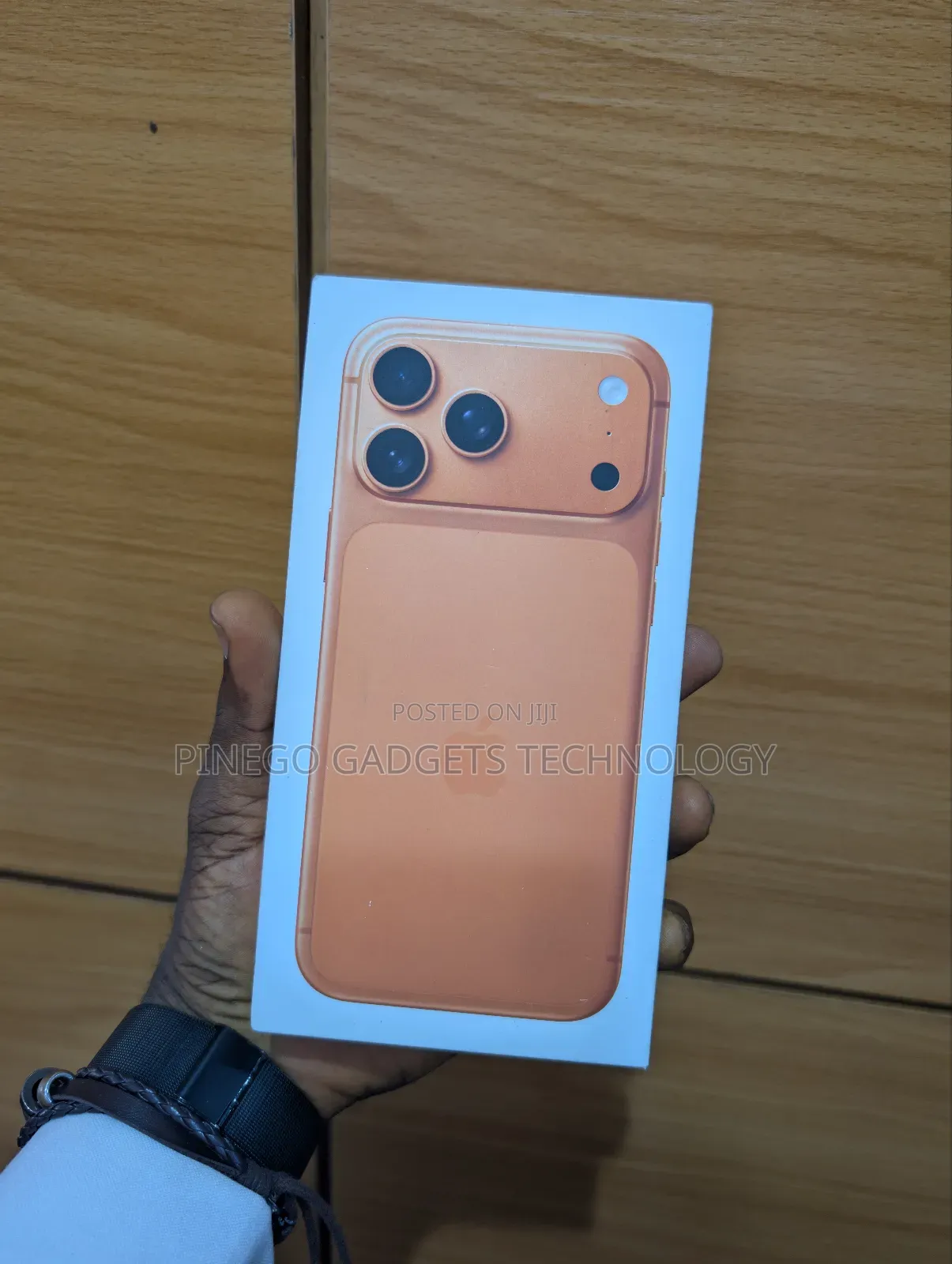 New Apple iPhone 17 Pro Max 1 TB Orange