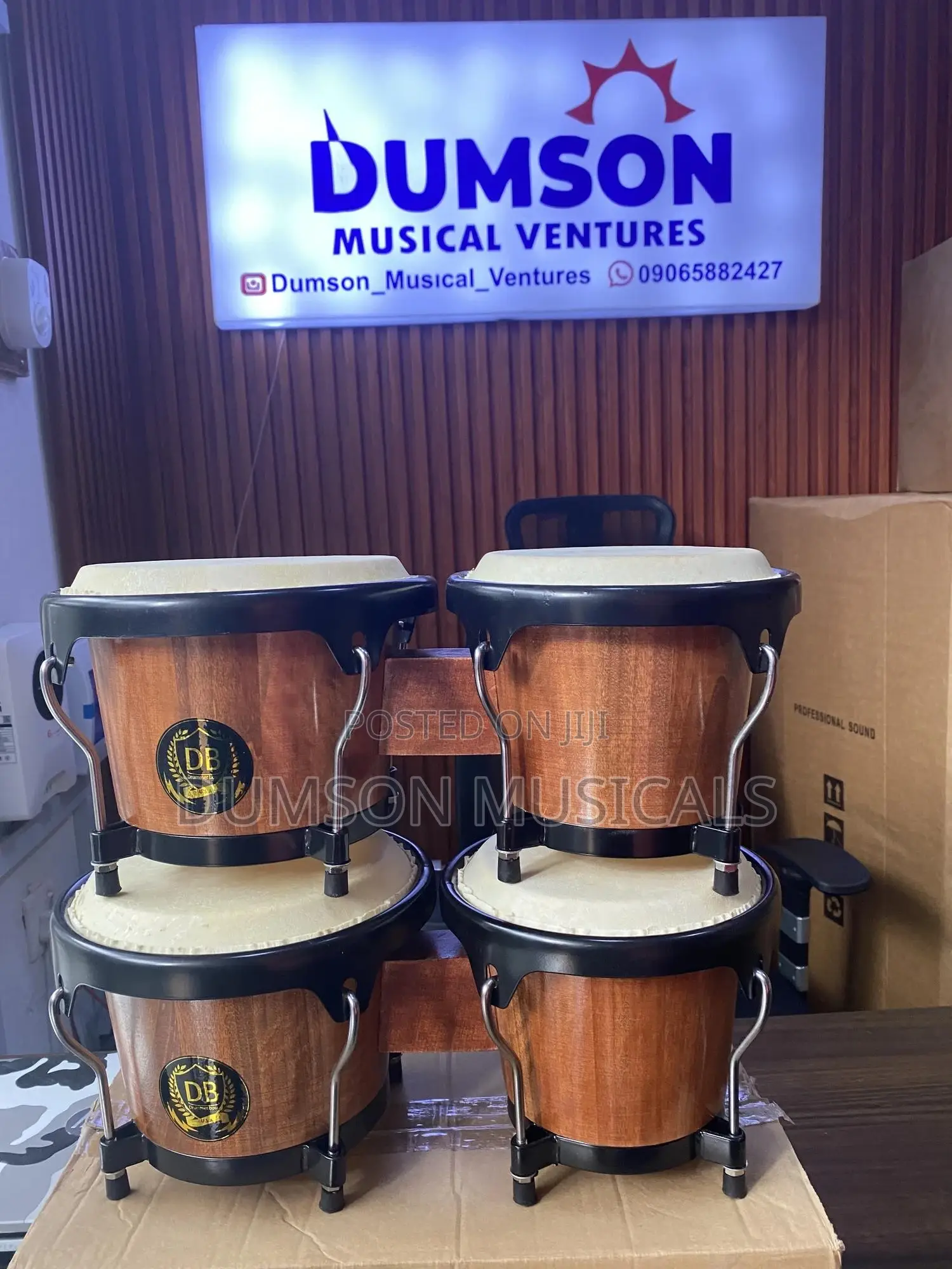 Bongo Drum Drummer Boss Bongo Drum Db