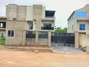 4bdrm Duplex in Ochacho Estate, Life Camp for sale