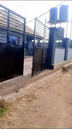 11bdrm Block of Flats in Apete Olomo Ib, Oyo, Ibadan for sale