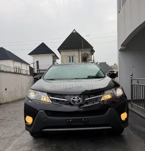 Toyota RAV4 XLE FWD (2.5L 4cyl 6A) 2013 Black