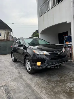 Toyota RAV4 XLE FWD (2.5L 4cyl 6A) 2013 Black