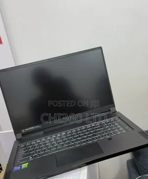 Laptop MSI Creator 17 B11uh-222 32GB Intel Core I9 SSD 2T