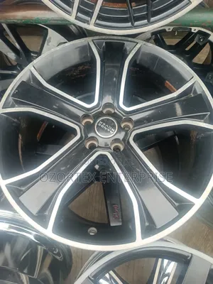 22rim For Range Rover Sport Black And White