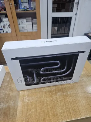 New Apple MacBook Pro 2023 M3 14-Inch 18GB Apple M3 Pro SSD 512GB