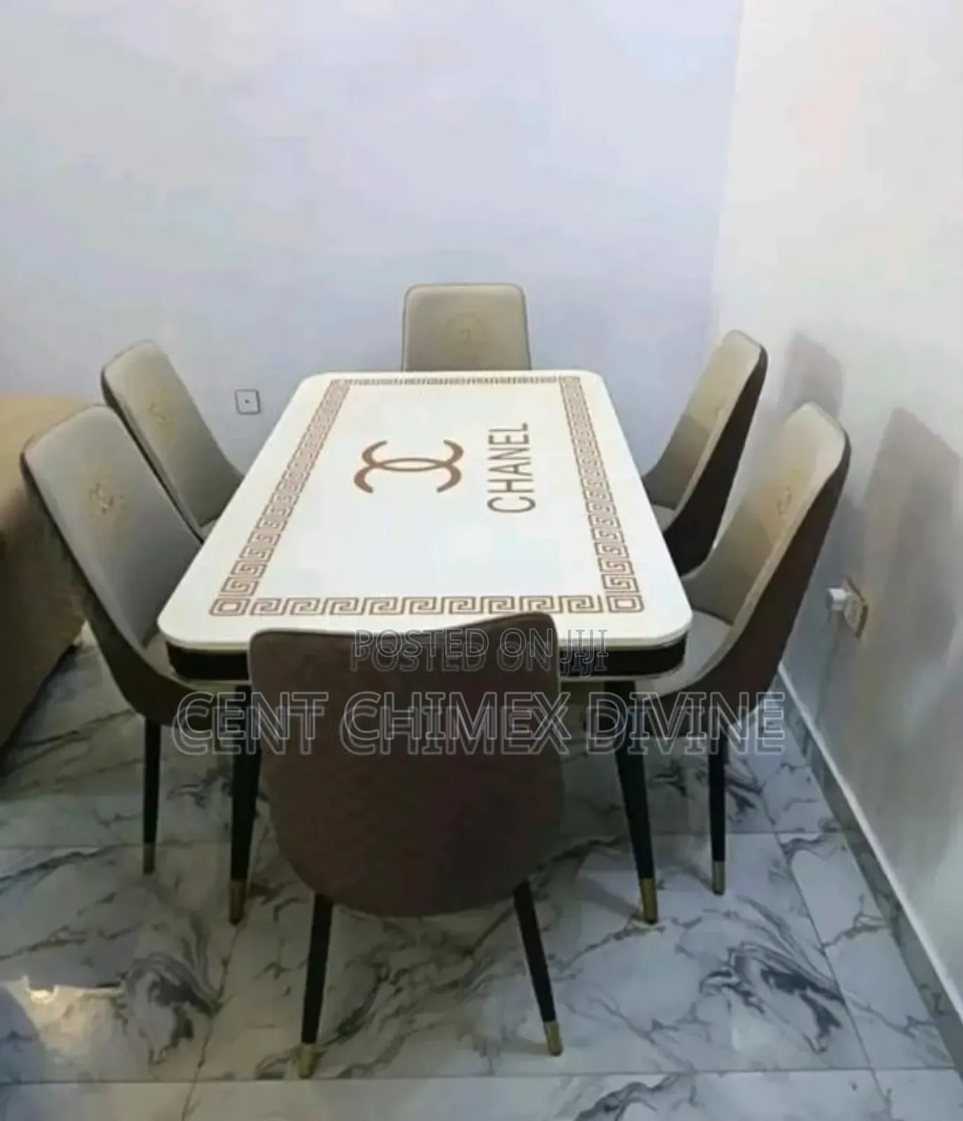 Modern Dinning Set With Channels Marble Top Design