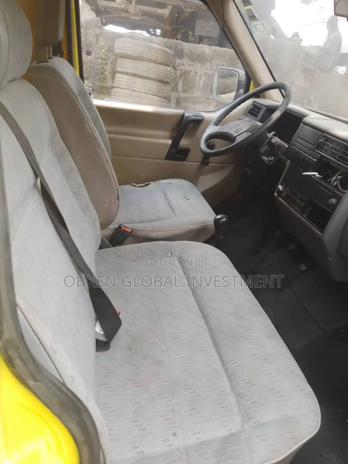 Volkswagen Transporter 2003 Yellow