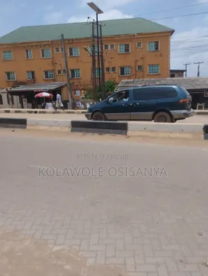 2bdrm Block of Flats in Abaranje for sale