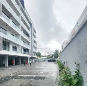 4bdrm Apartment in Ikoyi Lagos for rent