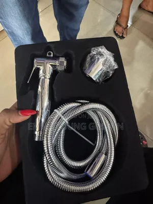 Mmaat Pressing Bidet Set