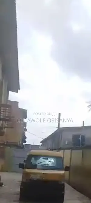 3bdrm Block of Flats in Ejigbo for sale