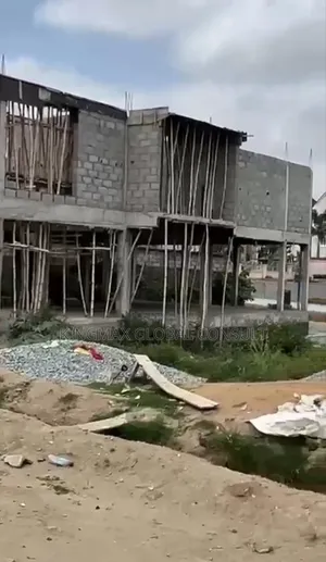 Residential Land With Building Structure - *Land Size*: 1,400 SQM