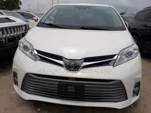 Toyota Sienna 2019 White