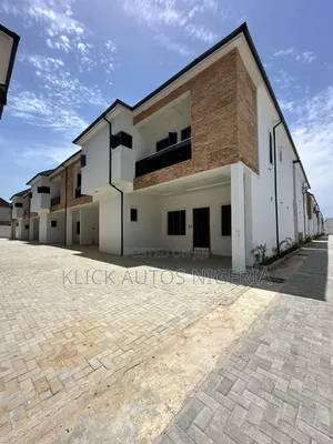 Furnished 4bdrm Townhouse/Terrace in Lekki for sale
