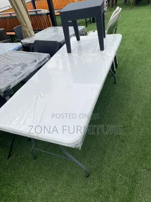 Plastic Foldable White Table 6ft