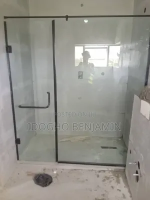 Shower Cubicle With 10mm Tempered Glass and Accessories