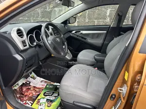 Toyota Matrix 2010 Gold