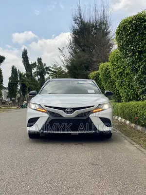 Toyota Camry XSE FWD 2020 White