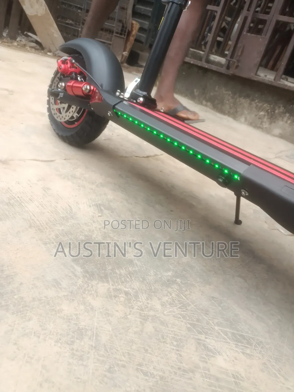 Brand New Electric Scooter 48 Volts 10ah Battery With Remote Control