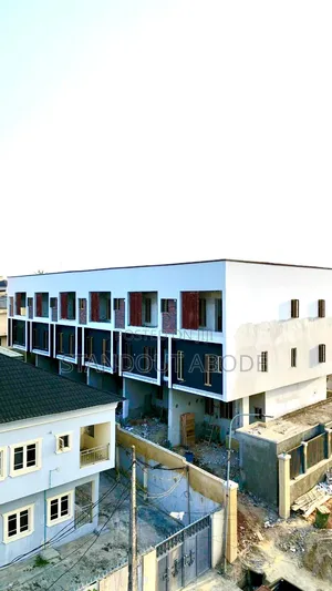 4bdrm Duplex in Inside Estate, Maryland for sale