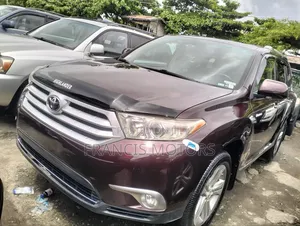Toyota Highlander 2013 Burgundy