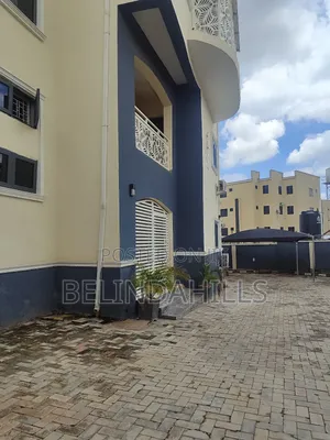 3bdrm Block of Flats in Mabushi for rent