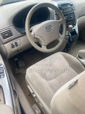 Toyota Sienna 2008 Green