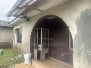 3bdrm Bungalow in Ijegemo, Ijegun for sale
