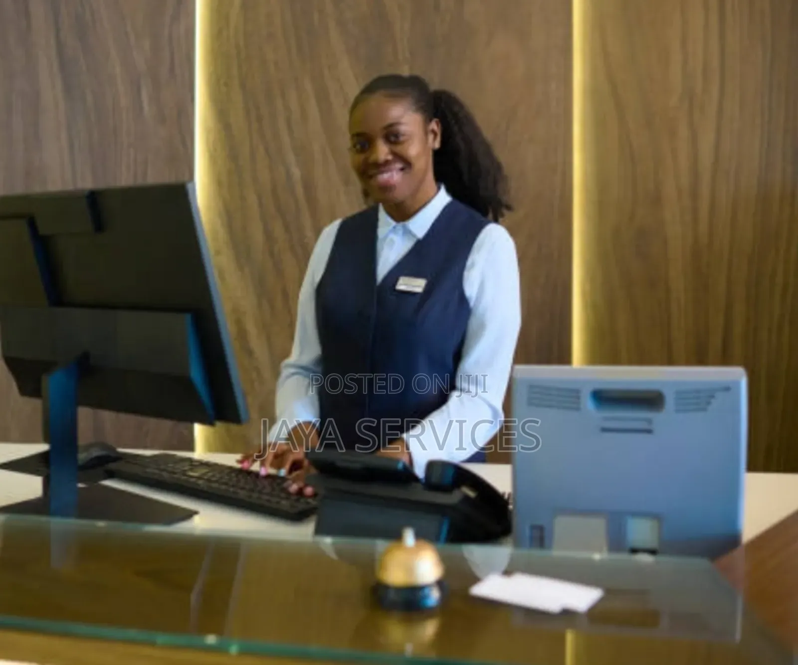 Female Receptionist Wanted