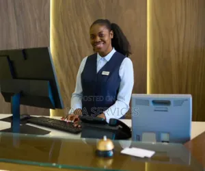 Female Receptionist Wanted