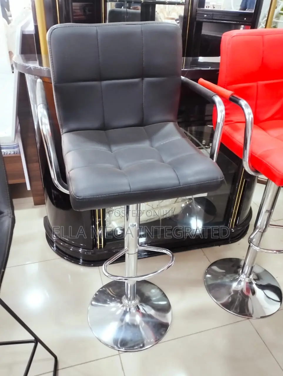 Adjustable Height Bar/ Kitchen Chair .