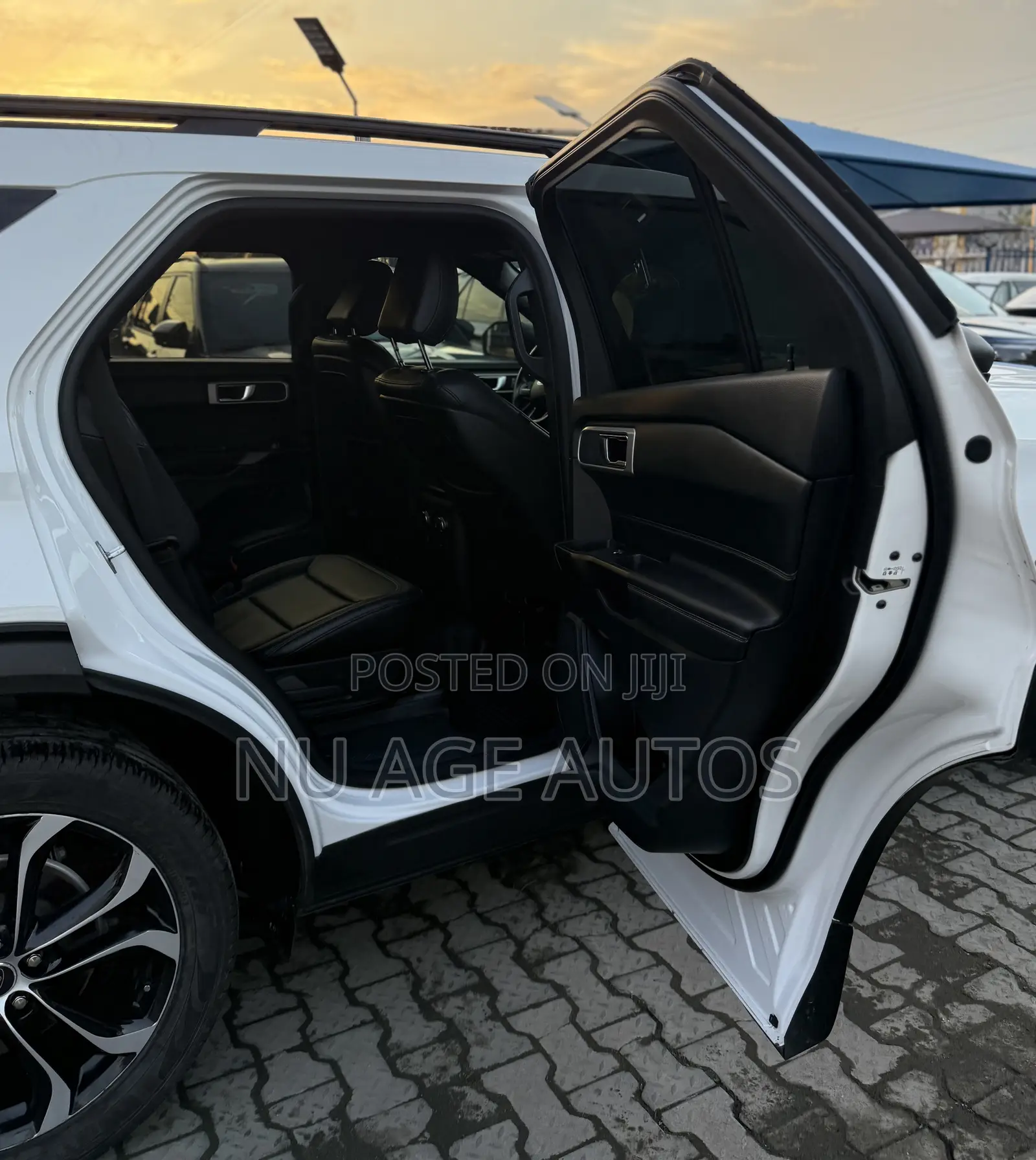 Ford Explorer Limited 4x4 2020 White