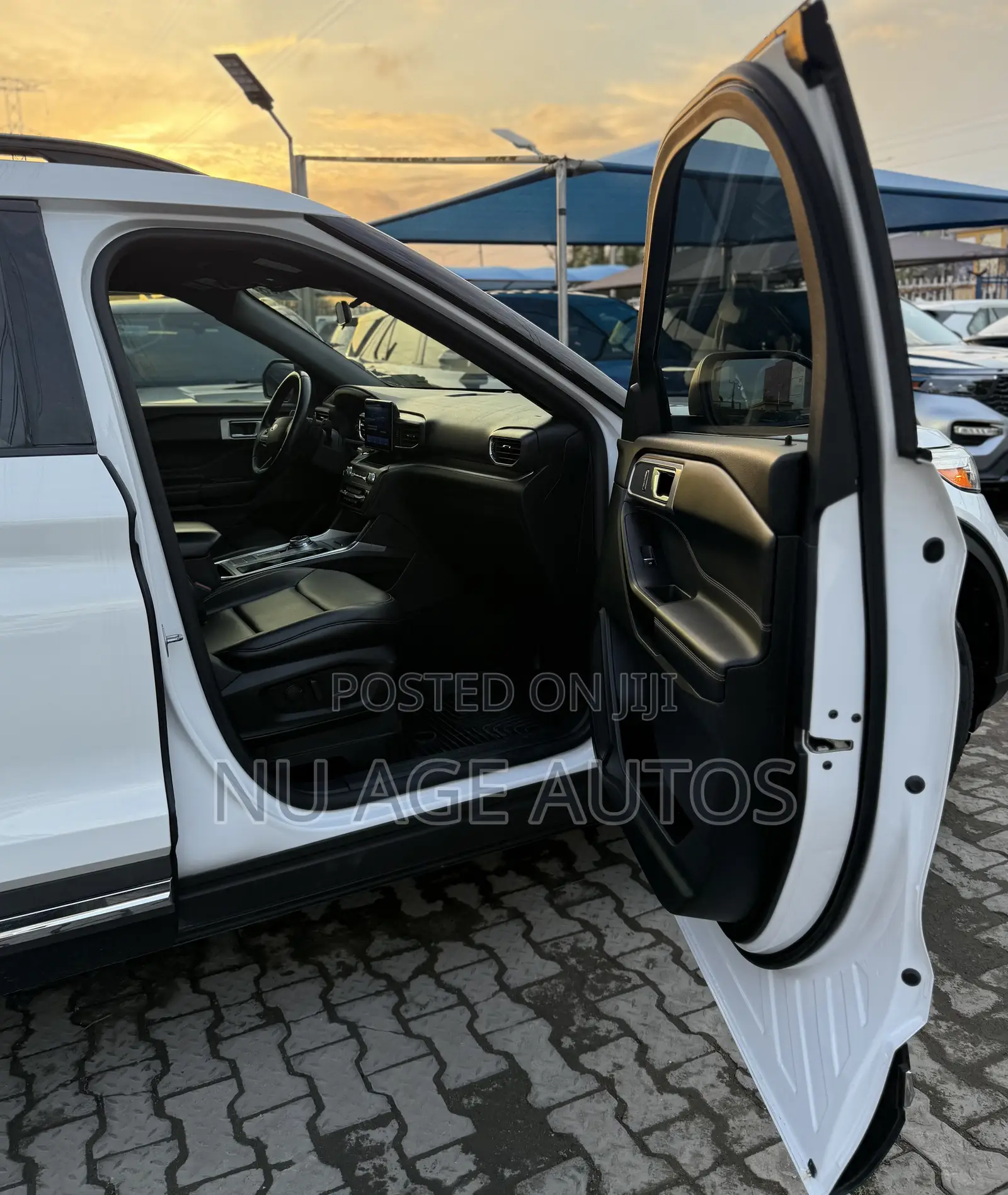 Ford Explorer Limited 4x4 2020 White