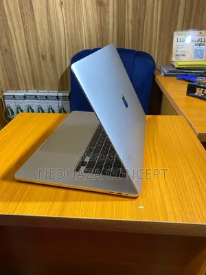 Laptop Apple MacBook Pro 2019 16GB Intel Core I7 SSD 512GB