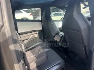 Tesla Cybertruck 173 kWh AWD 2024 Black